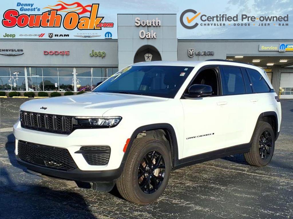 Certified 2024 Jeep Grand Cherokee Altitude image 4