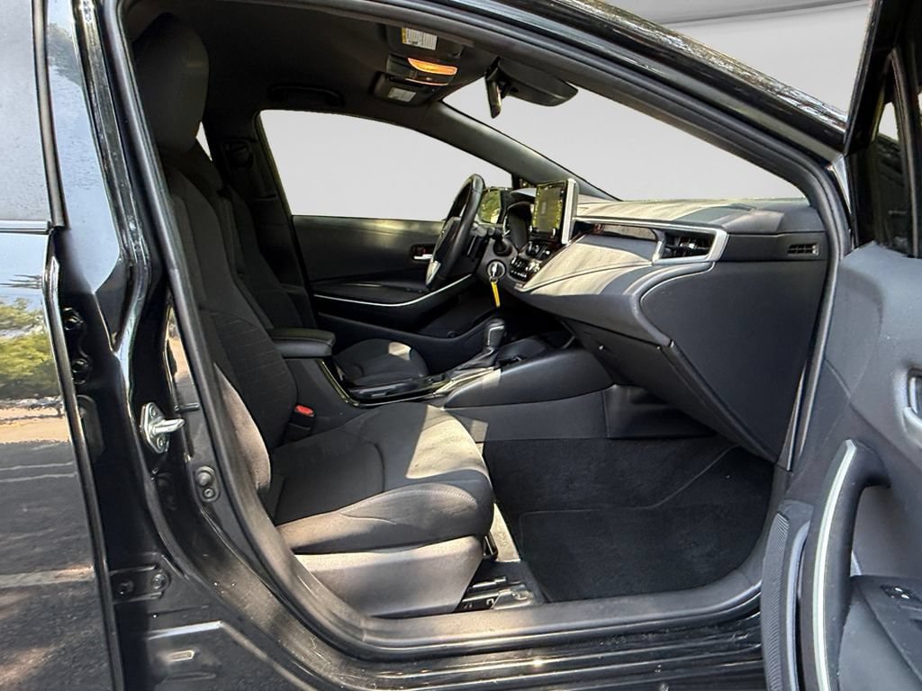 Used 2021 Toyota Corolla SE w/ Carpet Mat Package (TMS) FWD image 17