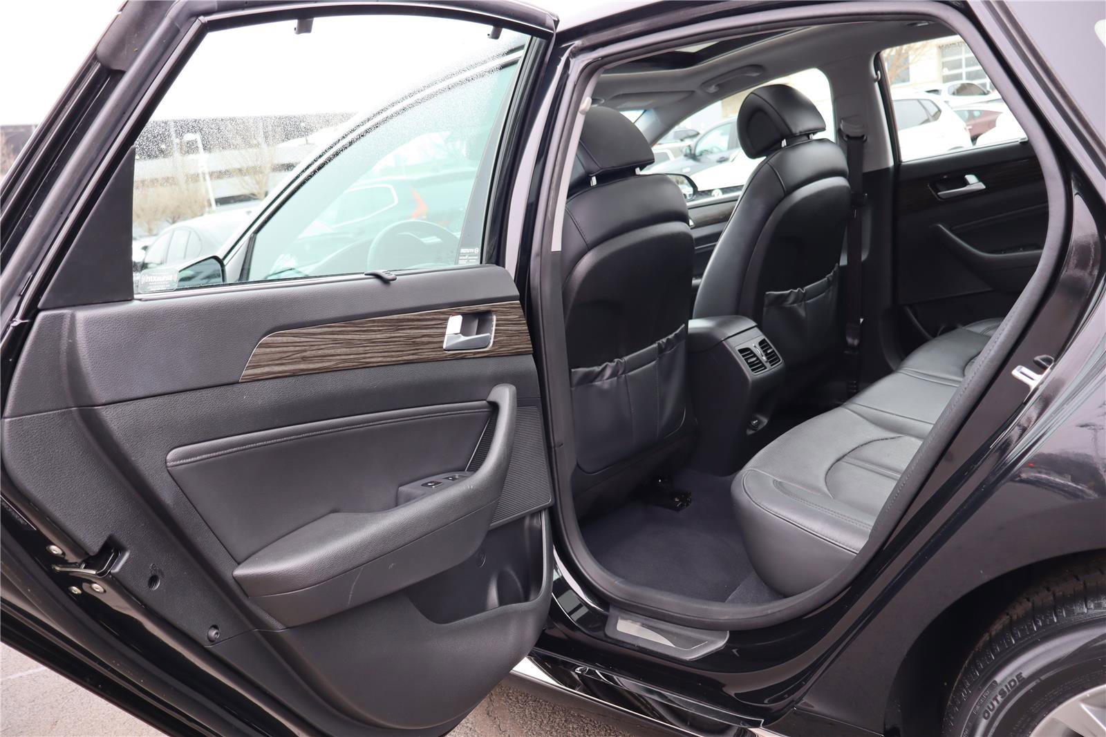 Used 2015 Hyundai Sonata Limited w/ Option Group 06 image 21