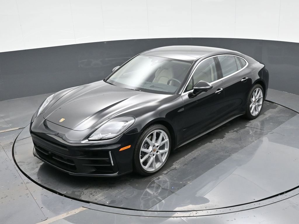 Used 2025 Porsche Panamera RWD image 26