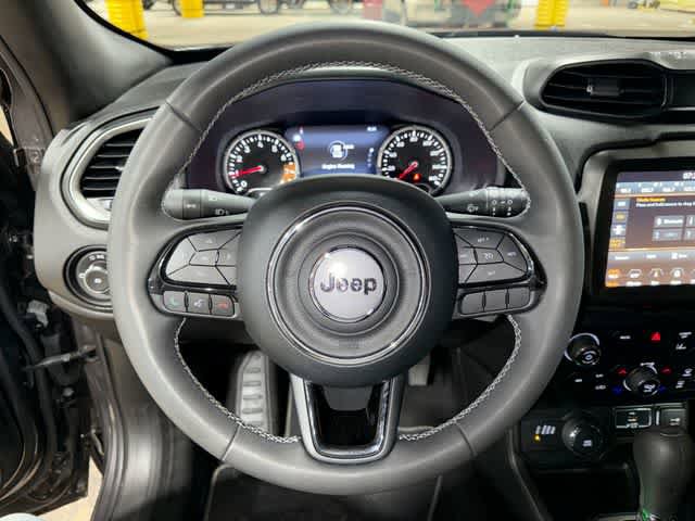 Used 2021 Jeep Renegade Latitude AWD/4WD image 18