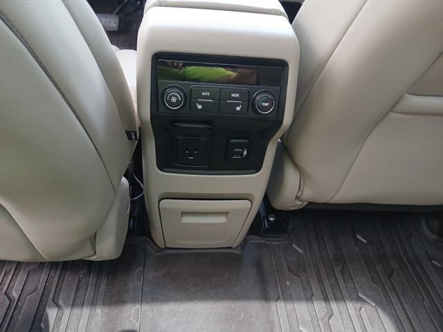 Used 2018 GMC Acadia Denali w/ Technology Package AWD/4WD image 11
