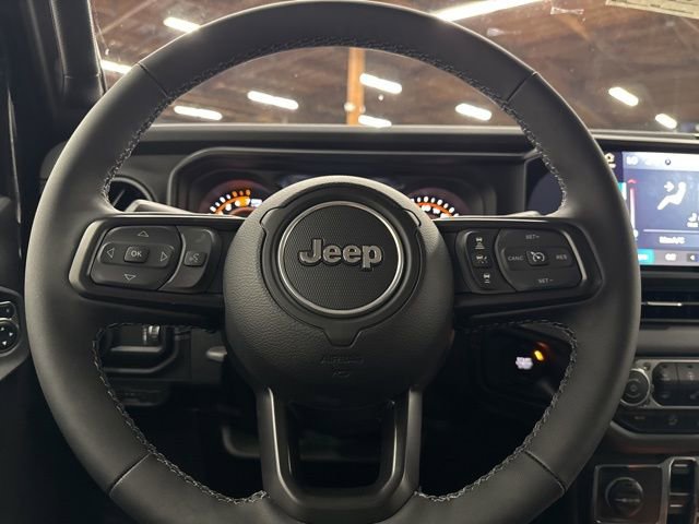 Used 2025 Jeep Wrangler Unlimited Rubicon w/ Convenience Group image 15