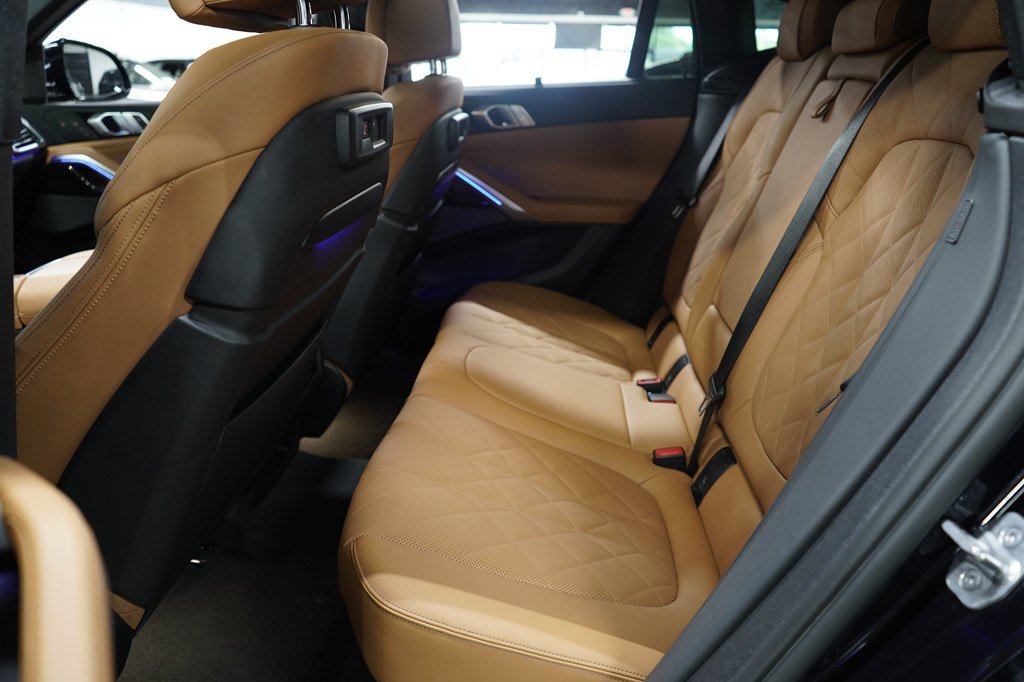 Used 2023 BMW X6 M50i w/ Executive Package AWD/4WD image 23