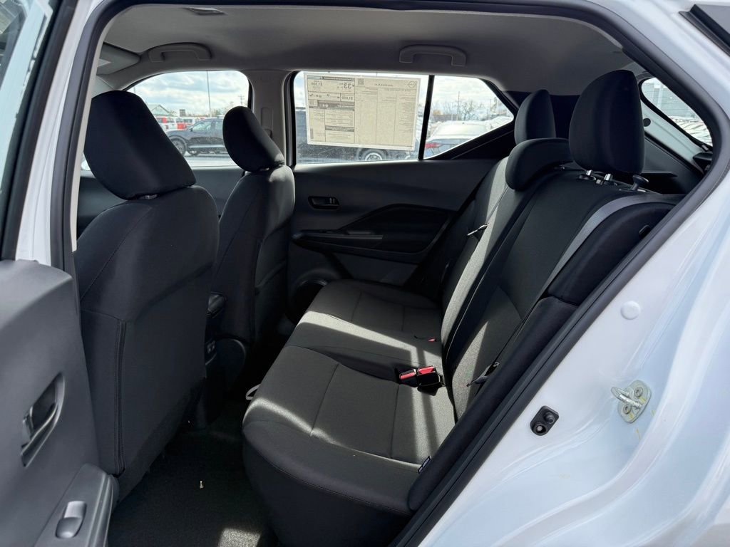 New 2025 Nissan Kicks Play S image 10
