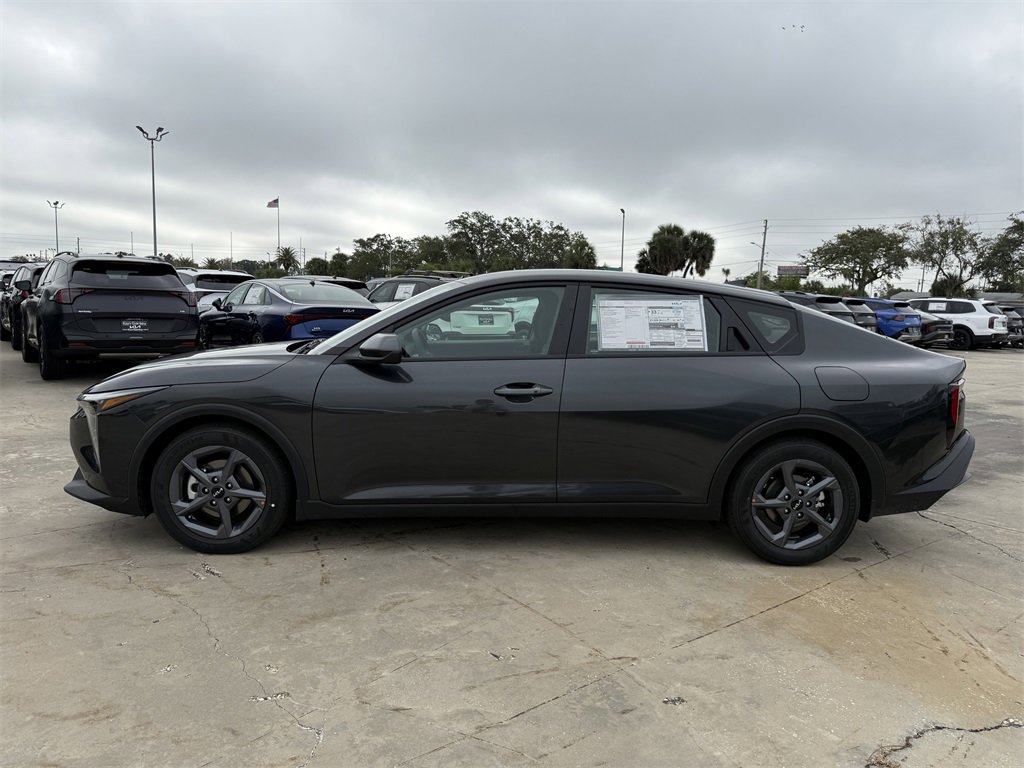 New 2025 Kia K4 LXS image 6
