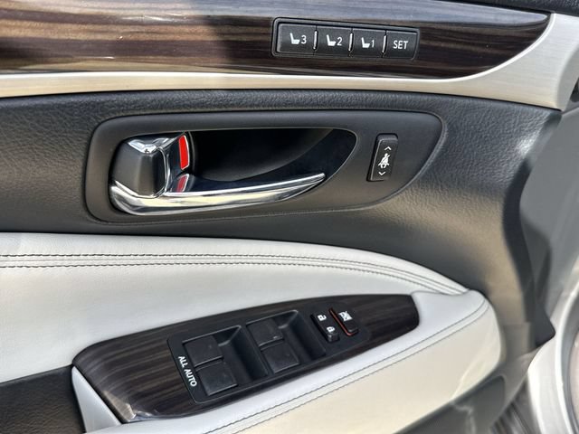 Used 2016 Lexus LS 460 AWD w/ Comfort Package image 17