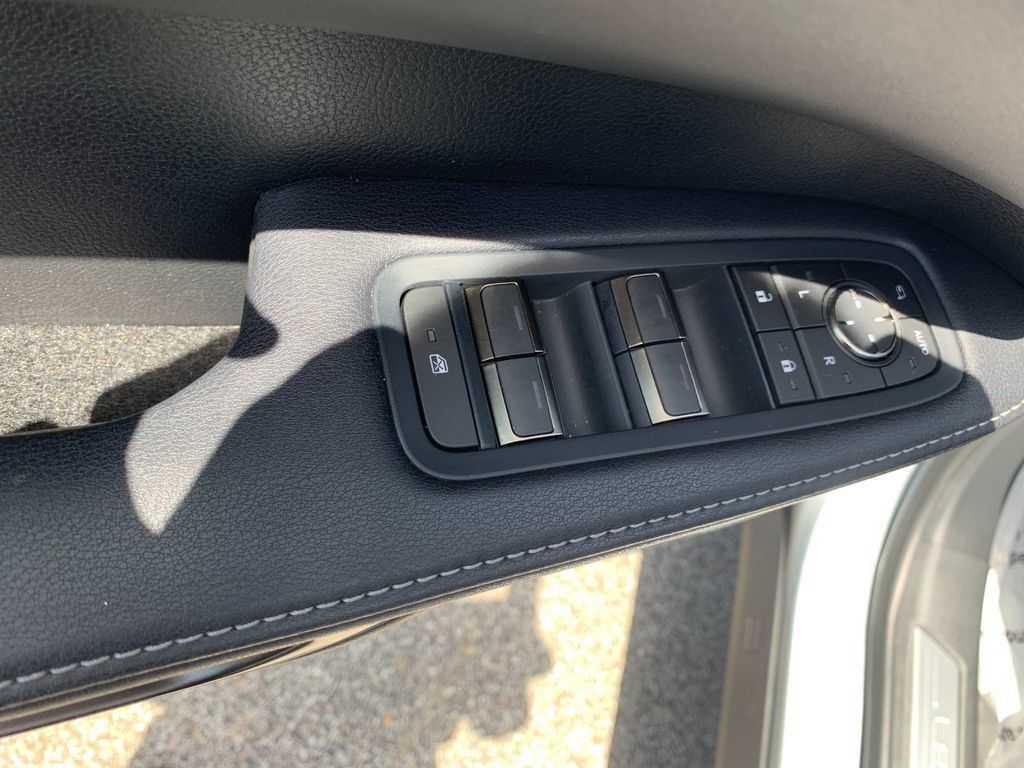 Used 2025 Lexus RX 350 AWD w/ Convenience Package image 13