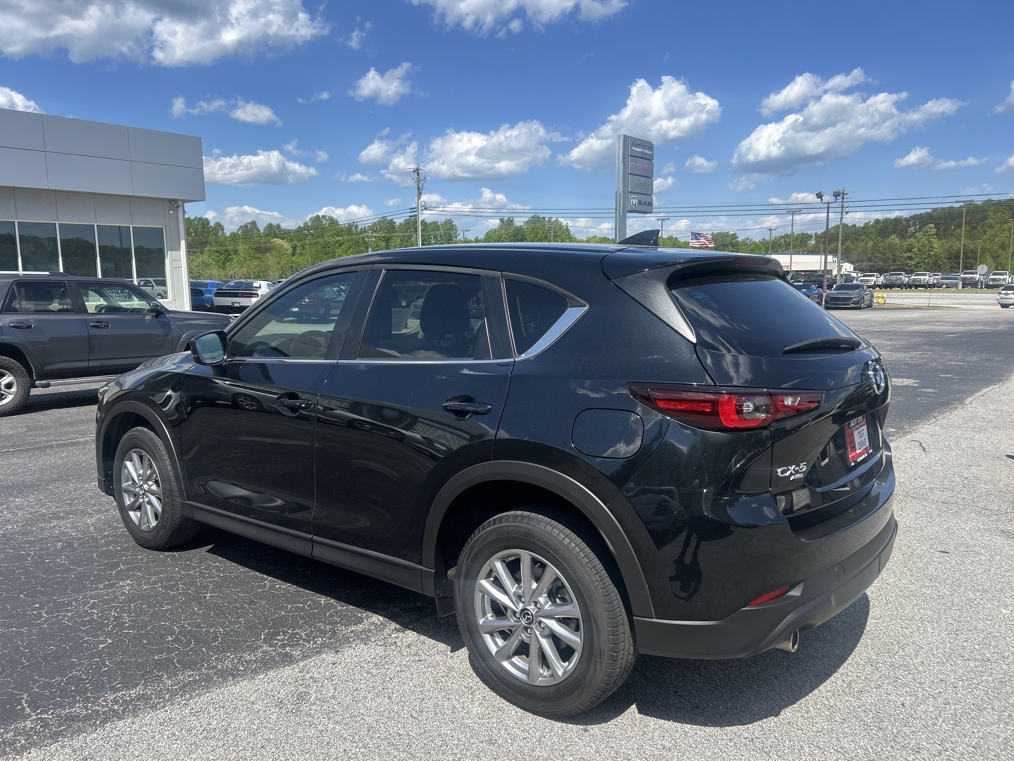 Used 2022 MAZDA CX-5 AWD 2.5 S w/ Preferred Package image 4
