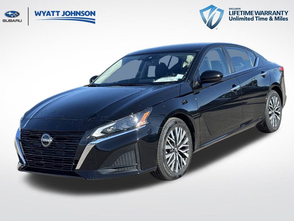 Used 2023 Nissan Altima 2.5 SV