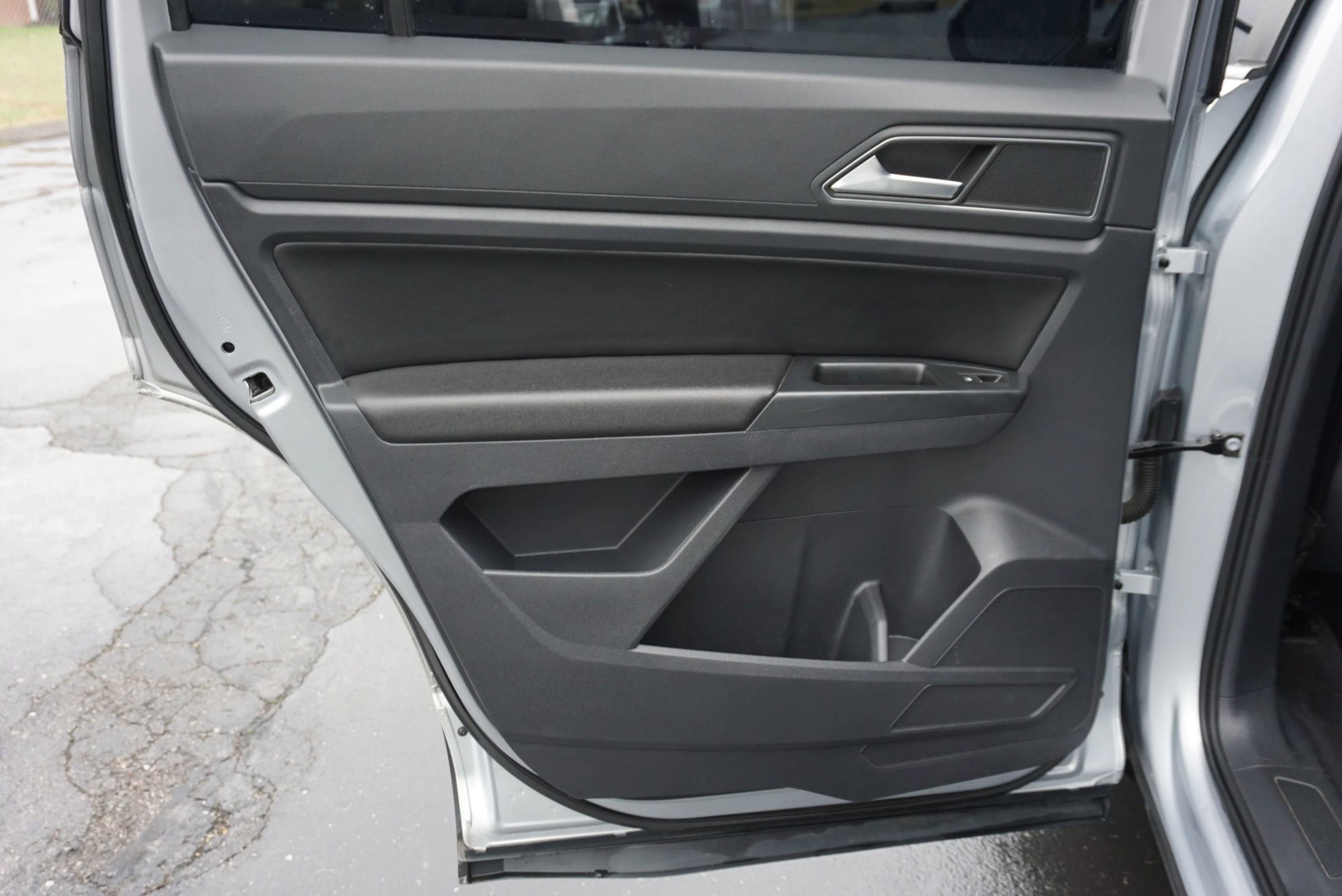 Used 2018 Volkswagen Atlas Launch Edition image 15