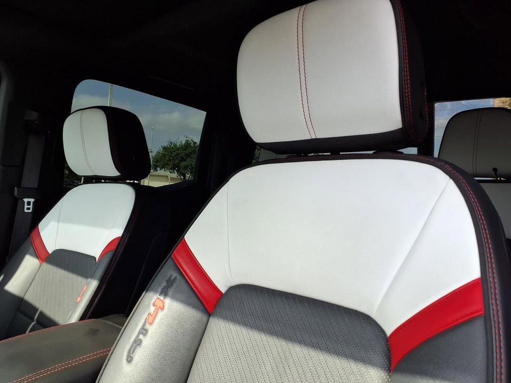 Used 2024 GMC Canyon AT4X image 17