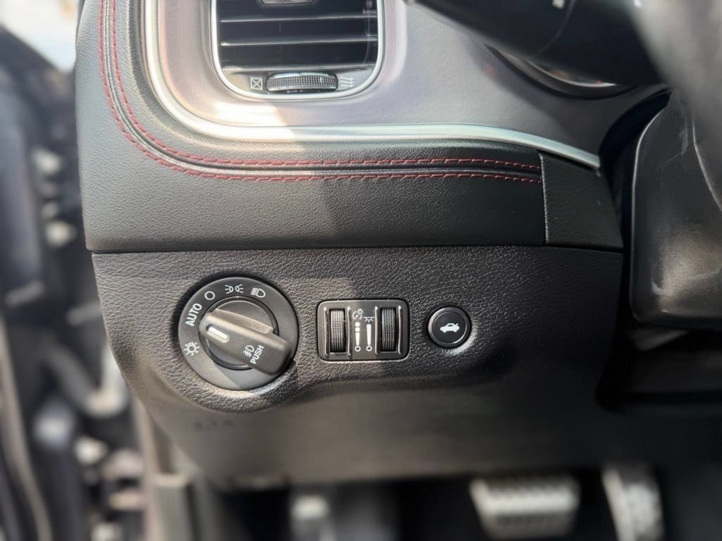 Used 2019 Dodge Charger Scat Pack w/ Plus Group RWD image 5