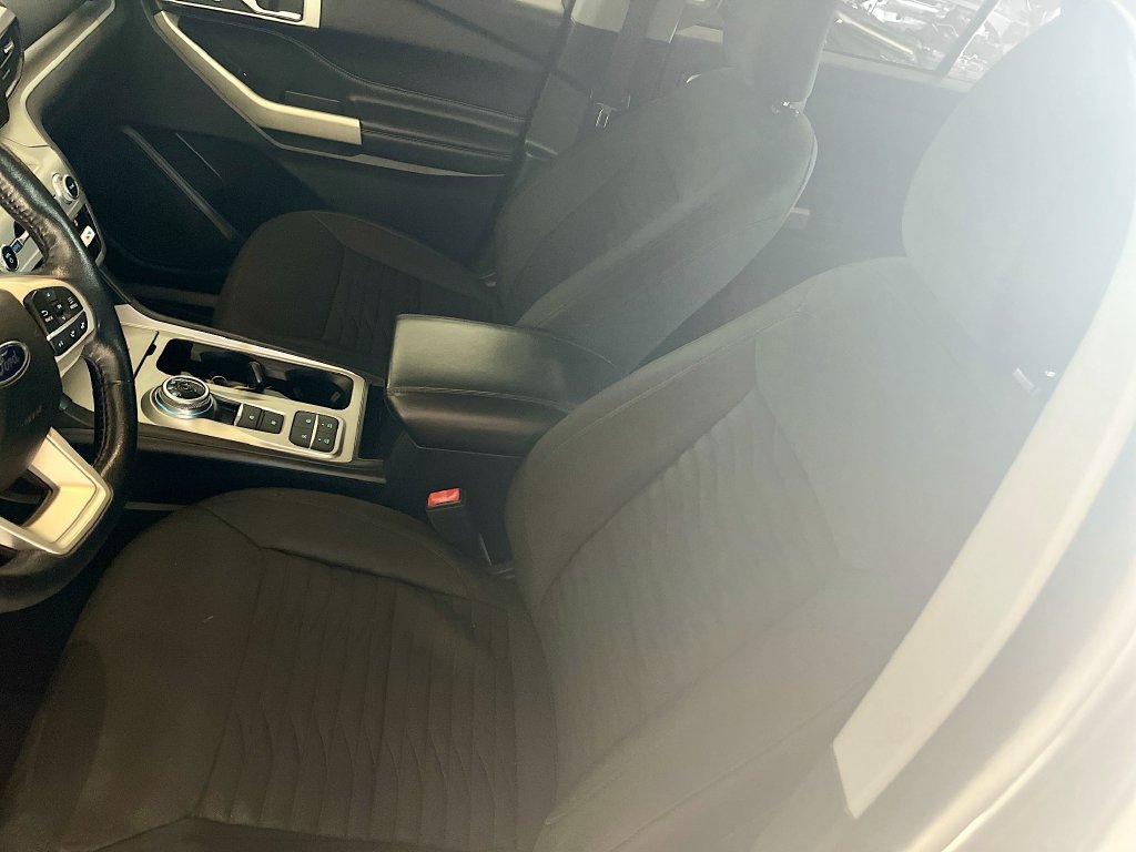 Used 2021 Ford Explorer XLT RWD image 18