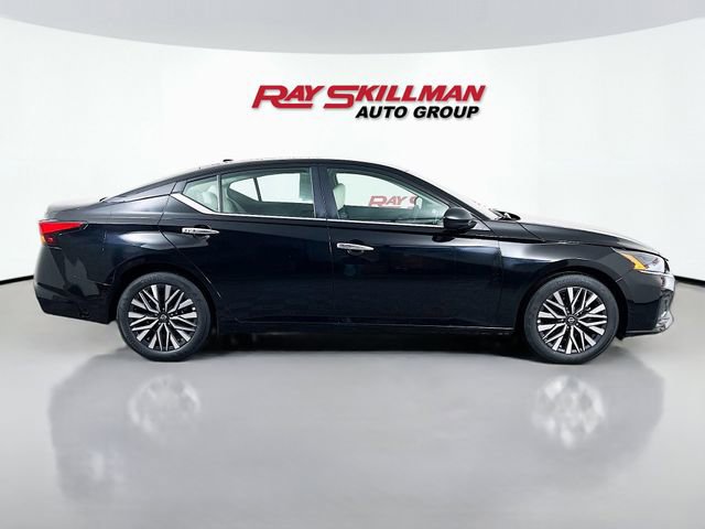 Used 2025 Nissan Altima 2.5 SV image 8