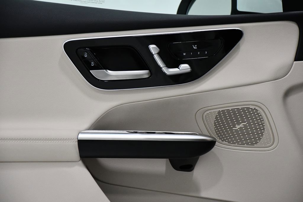 New 2026 Mercedes-Benz GLC 300 4MATIC image 14