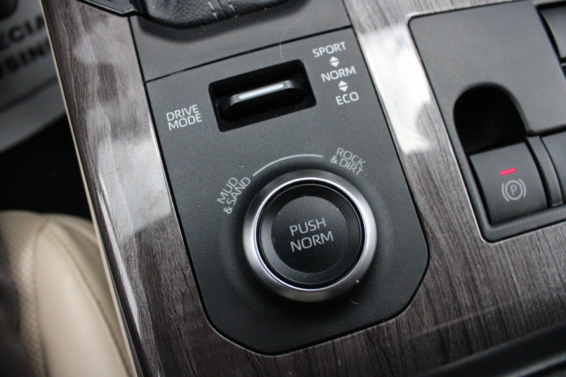 Used 2023 Toyota Highlander Platinum AWD/4WD image 46