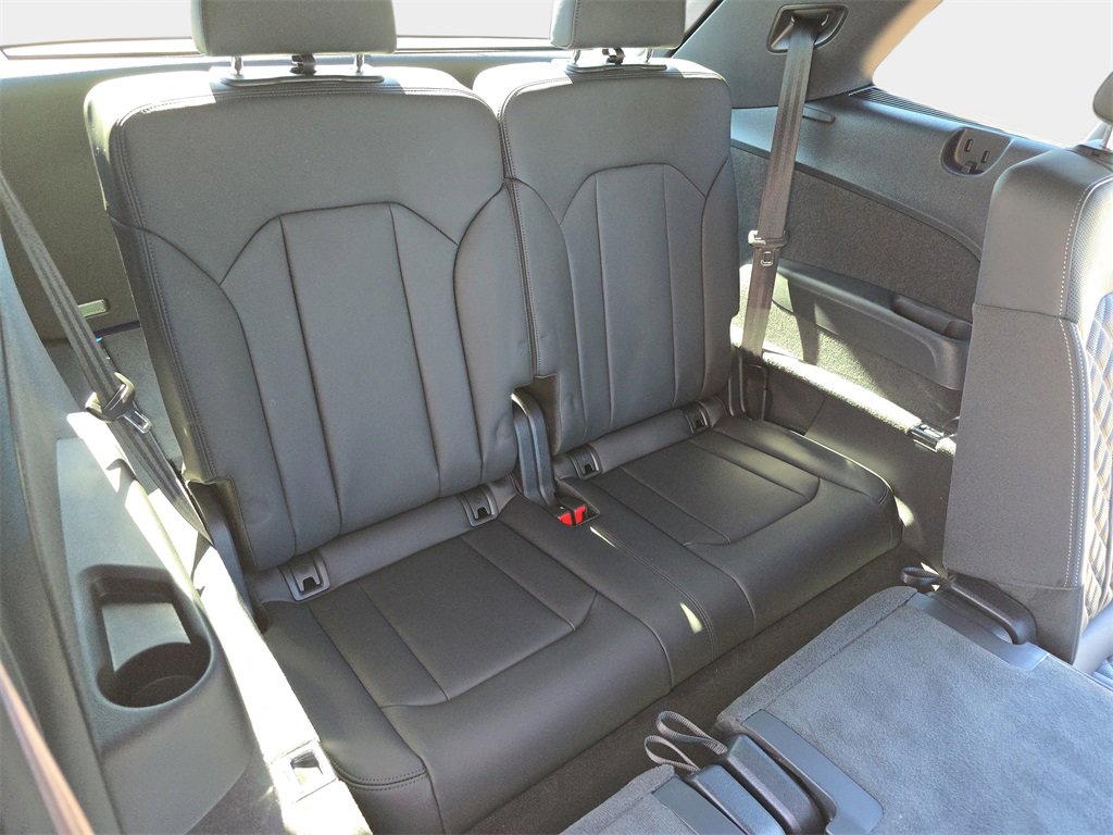 New 2026 Audi SQ7 Premium Plus image 12
