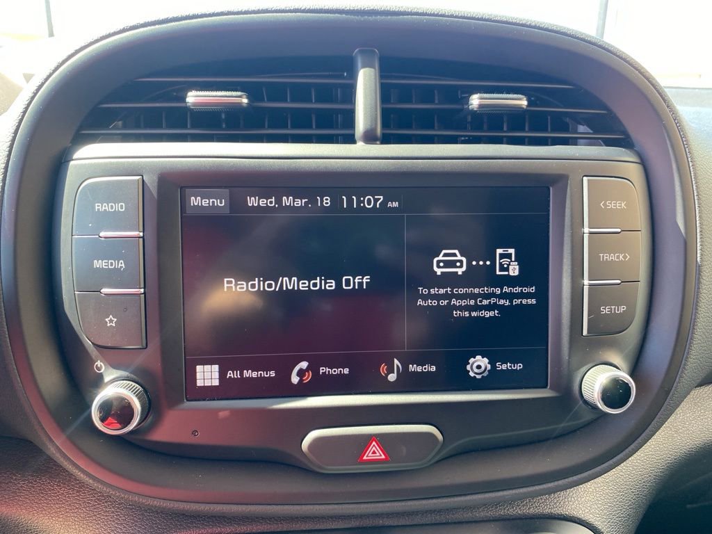 Certified 2025 Kia Soul LX image 28