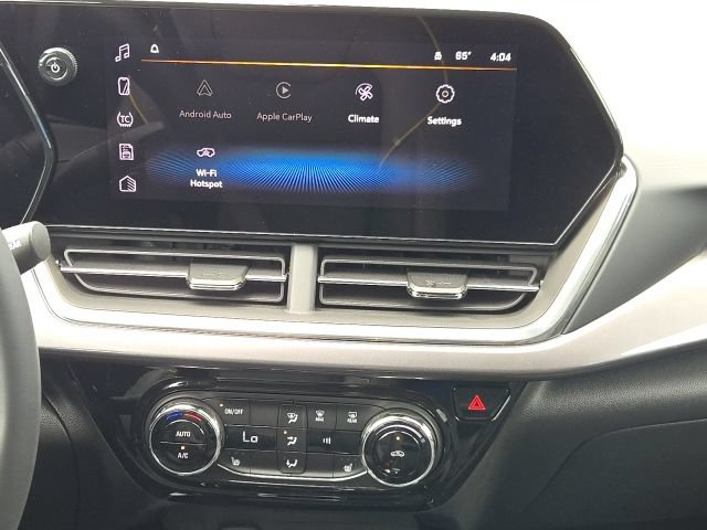 Used 2025 Chevrolet Trax ACTIV FWD image 3