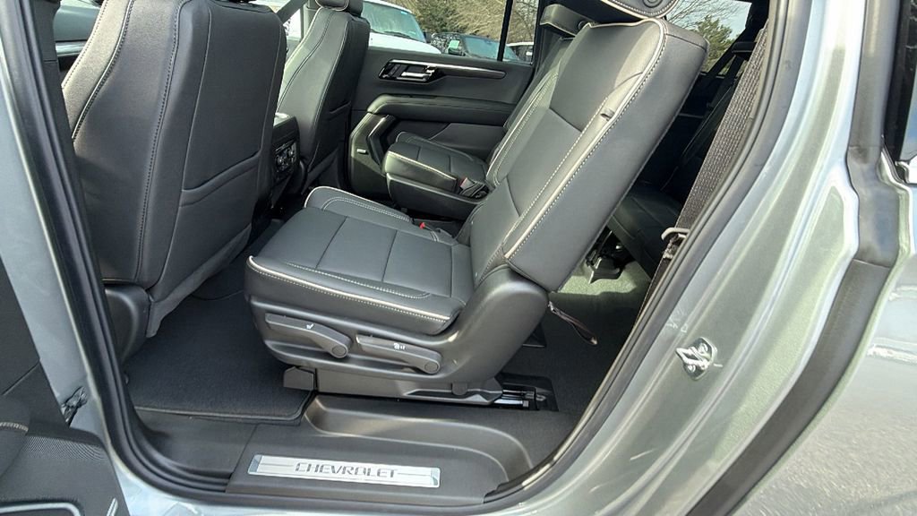 New 2026 Chevrolet Suburban Premier w/ Sun And Tow Package image 17