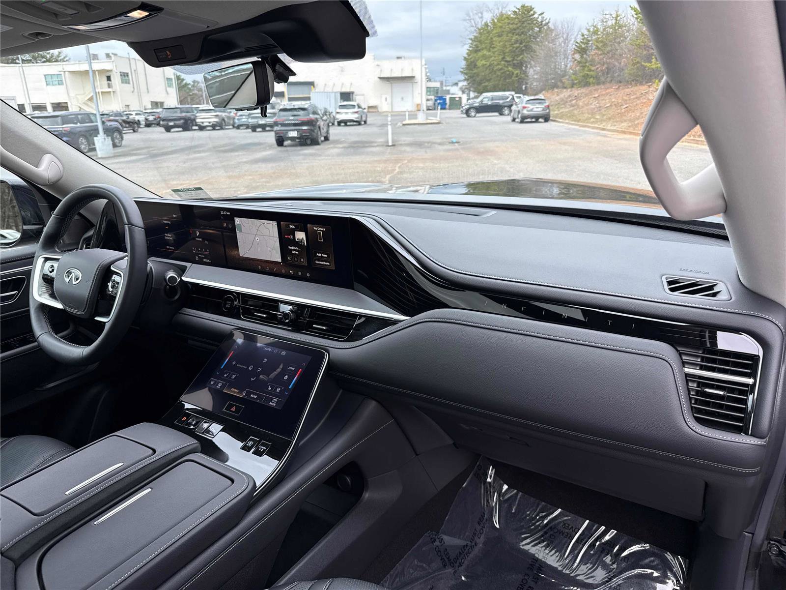 Certified 2025 INFINITI QX80 Sensory image 27