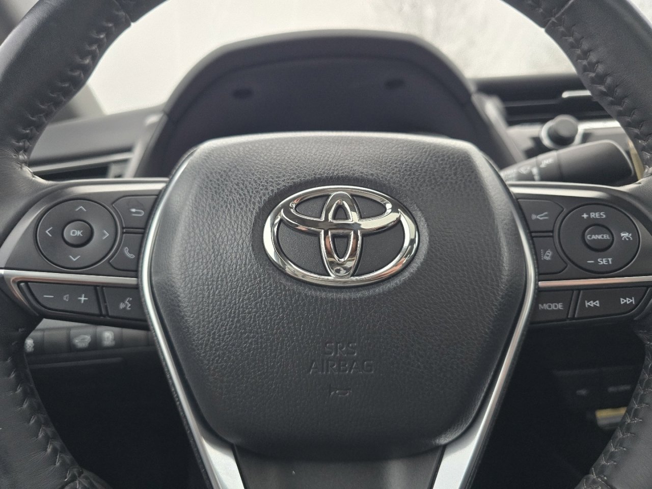 Used 2020 Toyota Camry XLE image 27