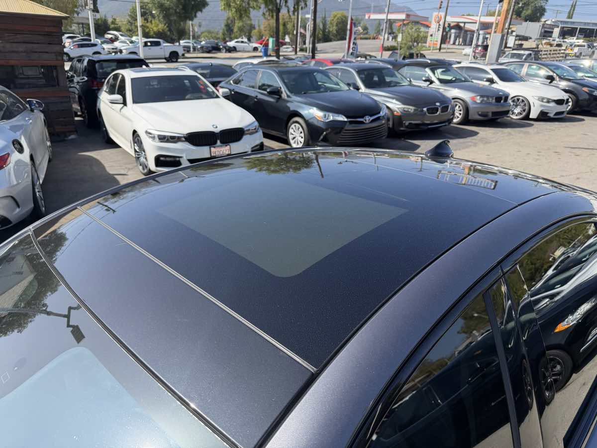 Used 2019 Alfa Romeo Giulia w/ Nero Edizione image 8