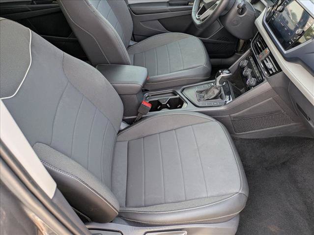 Used 2024 Volkswagen Taos SE FWD image 19