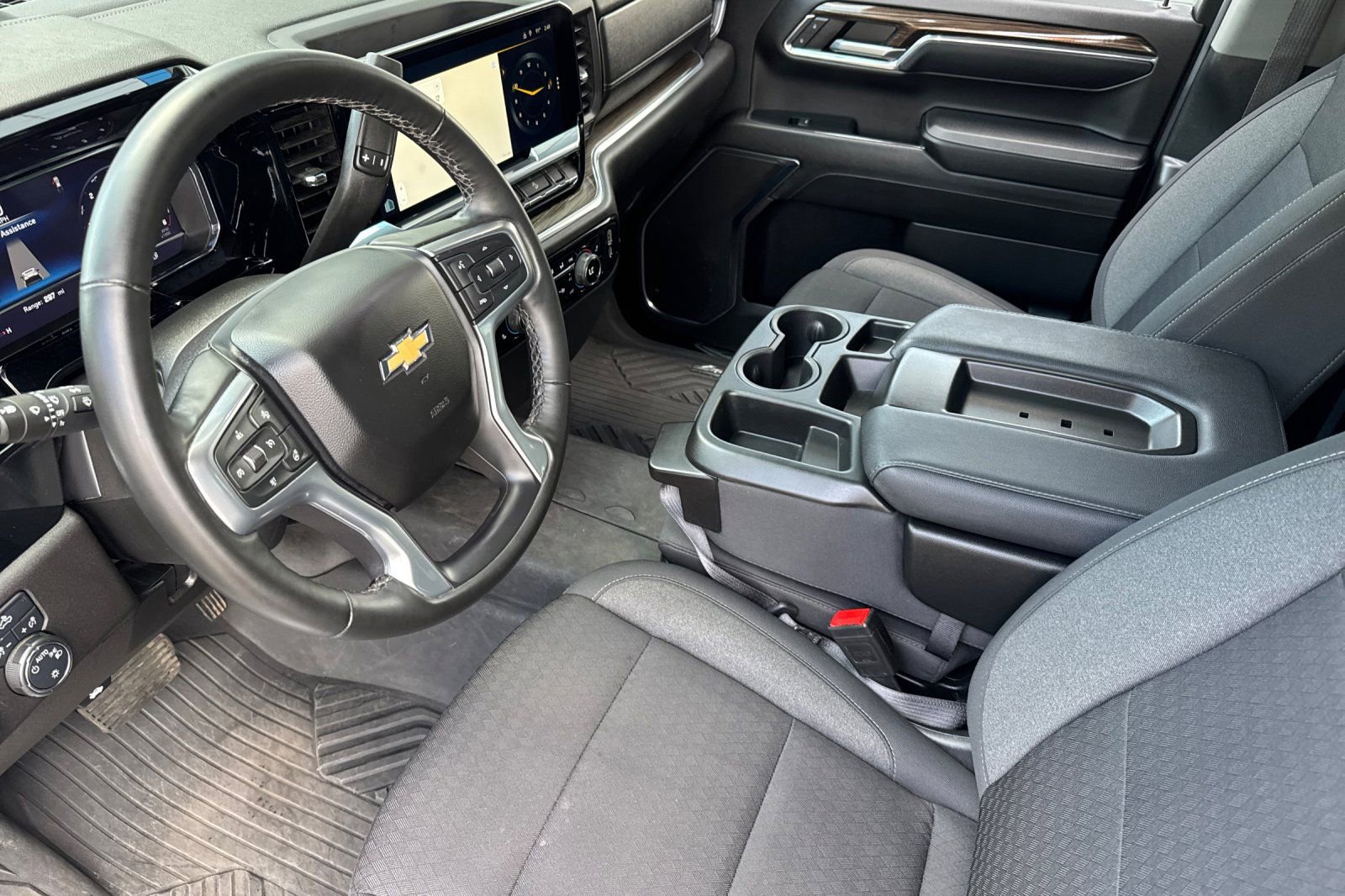 Used 2024 Chevrolet Silverado 1500 LT image 11