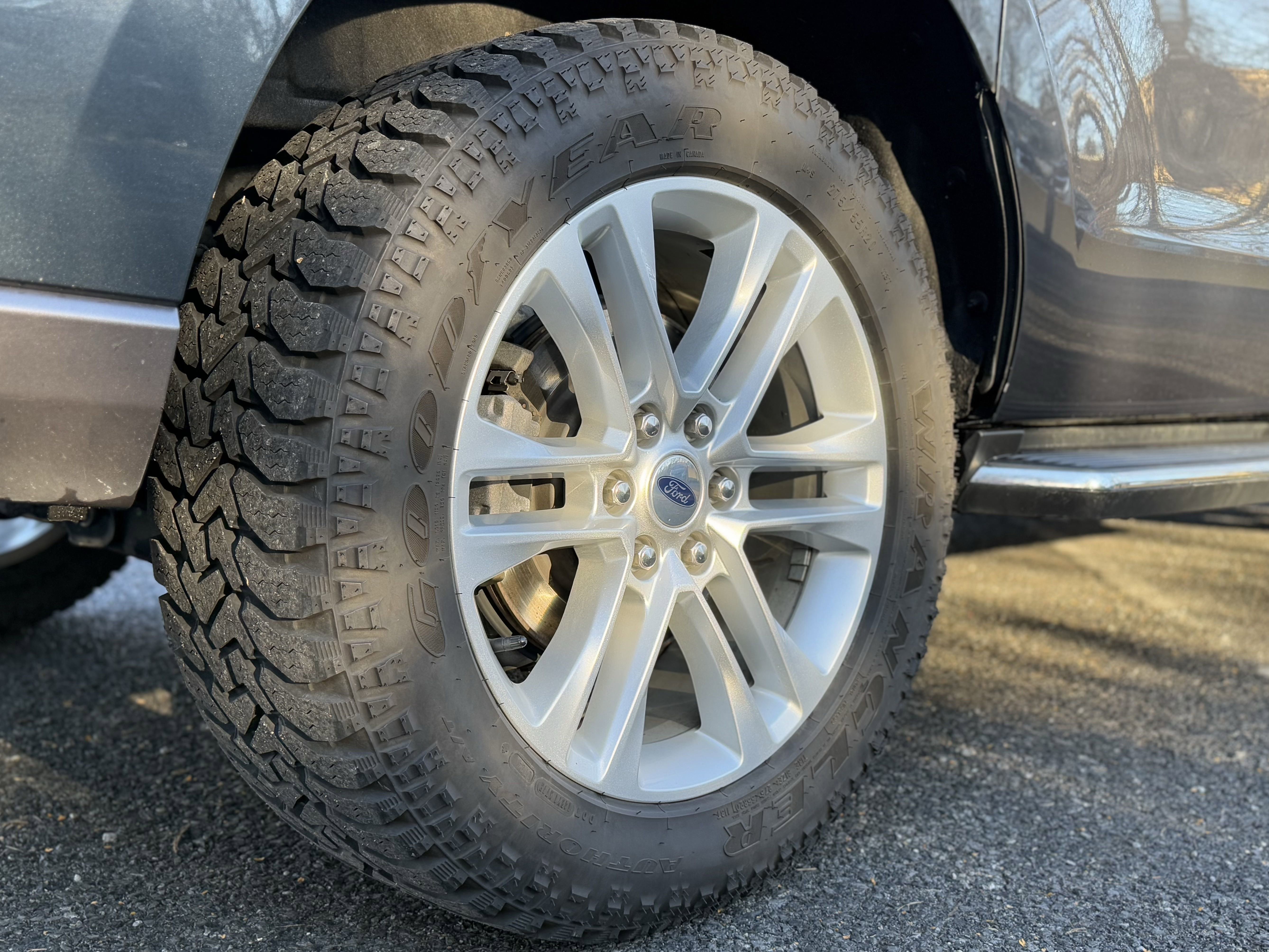 Used 2023 Ford Expedition Max XLT image 11