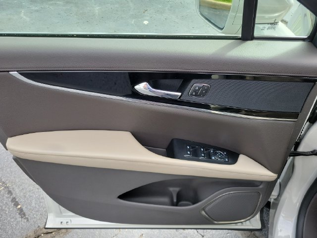Certified 2023 Lincoln Nautilus Reserve AWD/4WD image 9