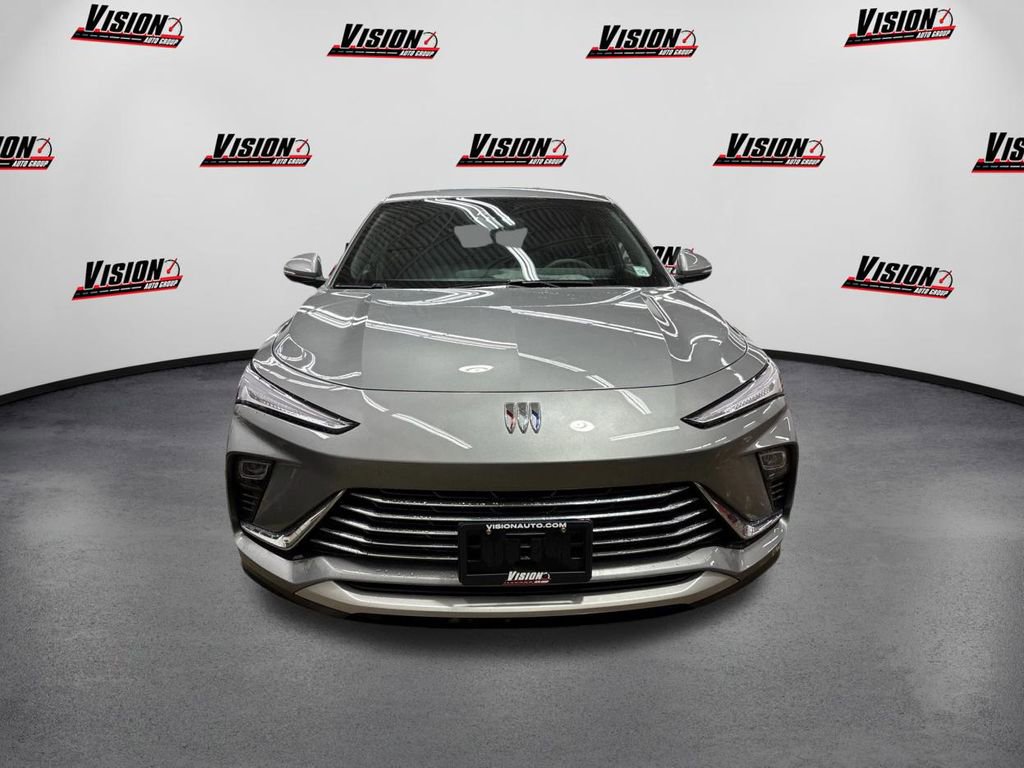 Used 2024 Buick Envista Preferred image 2