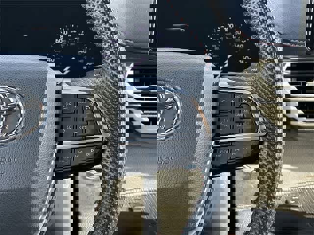 Used 2022 Toyota Sienna XSE image 10