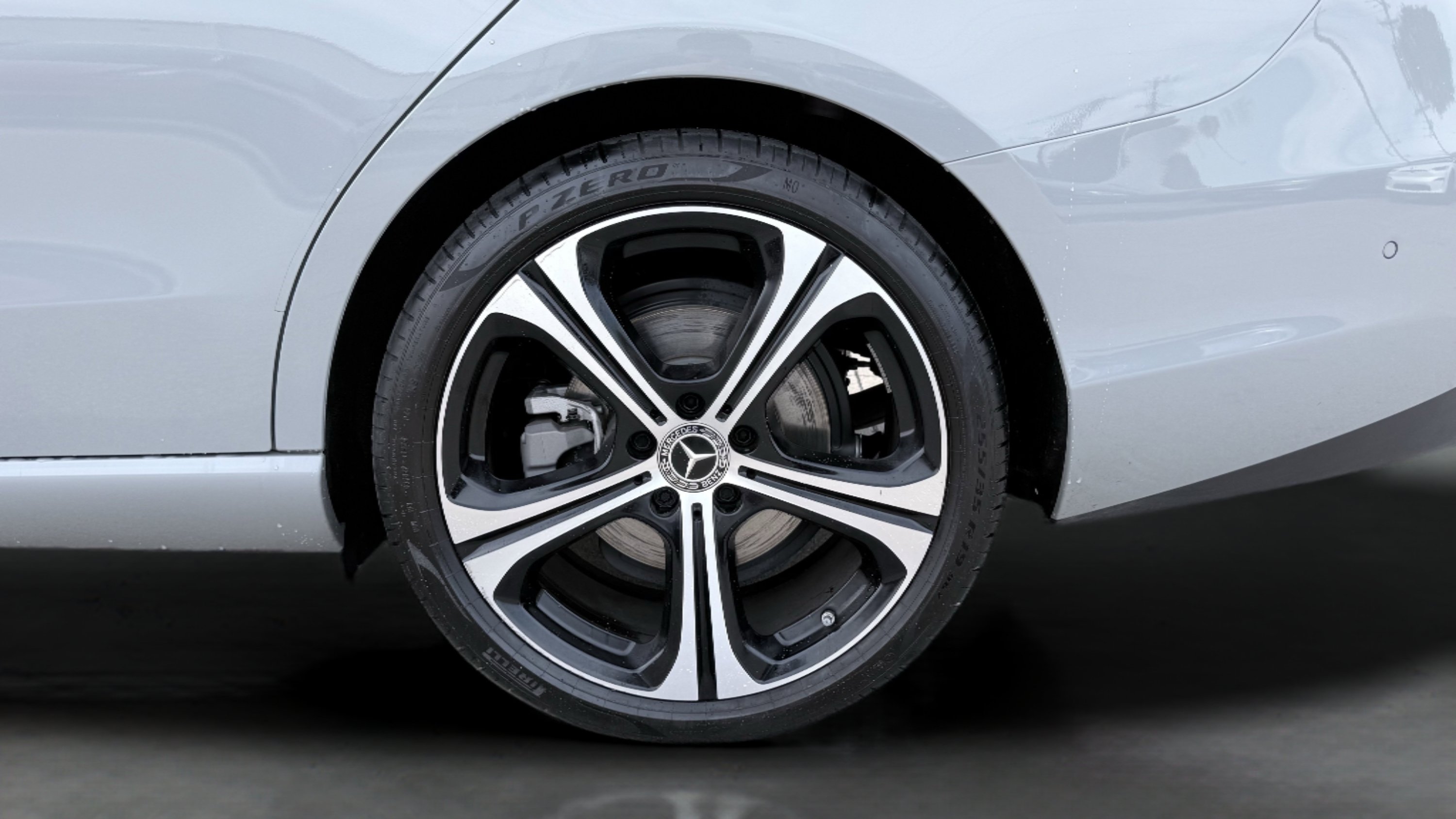 Used 2025 Mercedes-Benz C 300 Sedan image 15