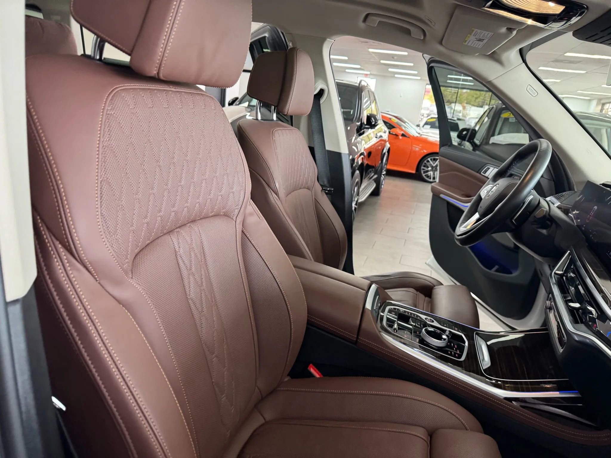 Used 2023 BMW X7 xDrive40i w/ Premium Package image 15