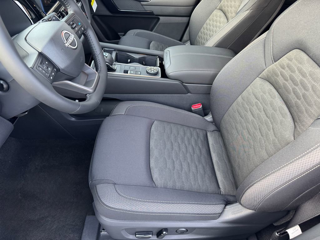 New 2026 Nissan Pathfinder SV image 11