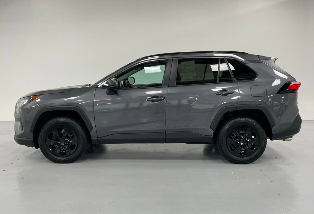 Used 2021 Toyota RAV4 LE video 2