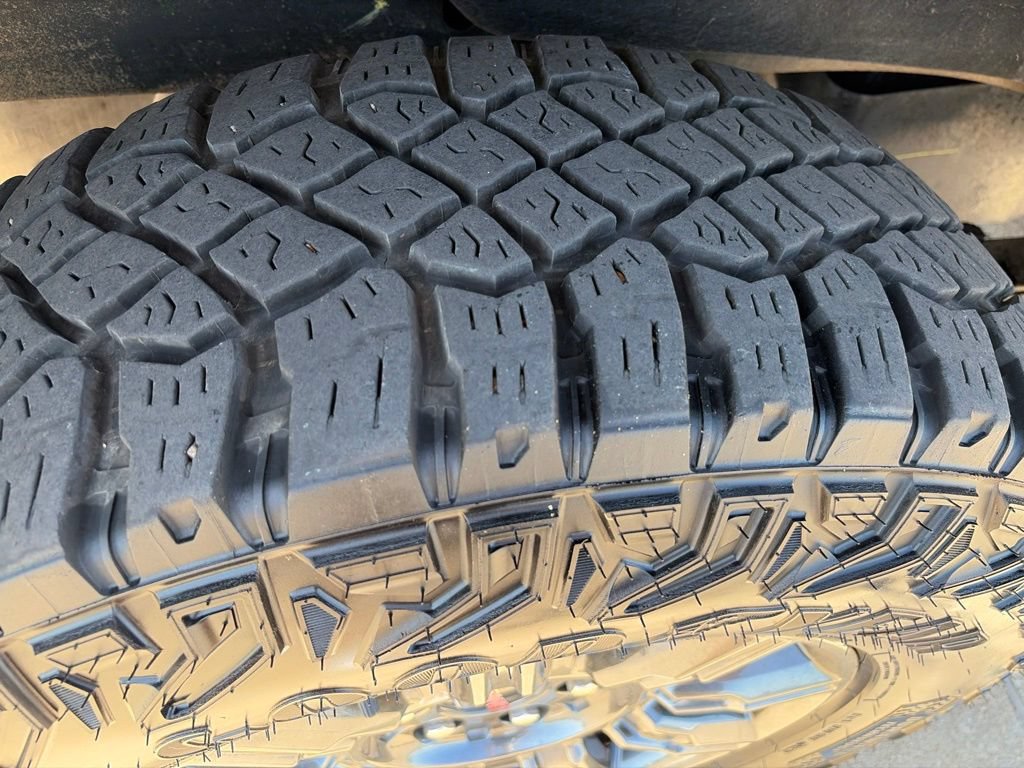 Used 2025 GMC Sierra 1500 AT4X AWD/4WD image 10