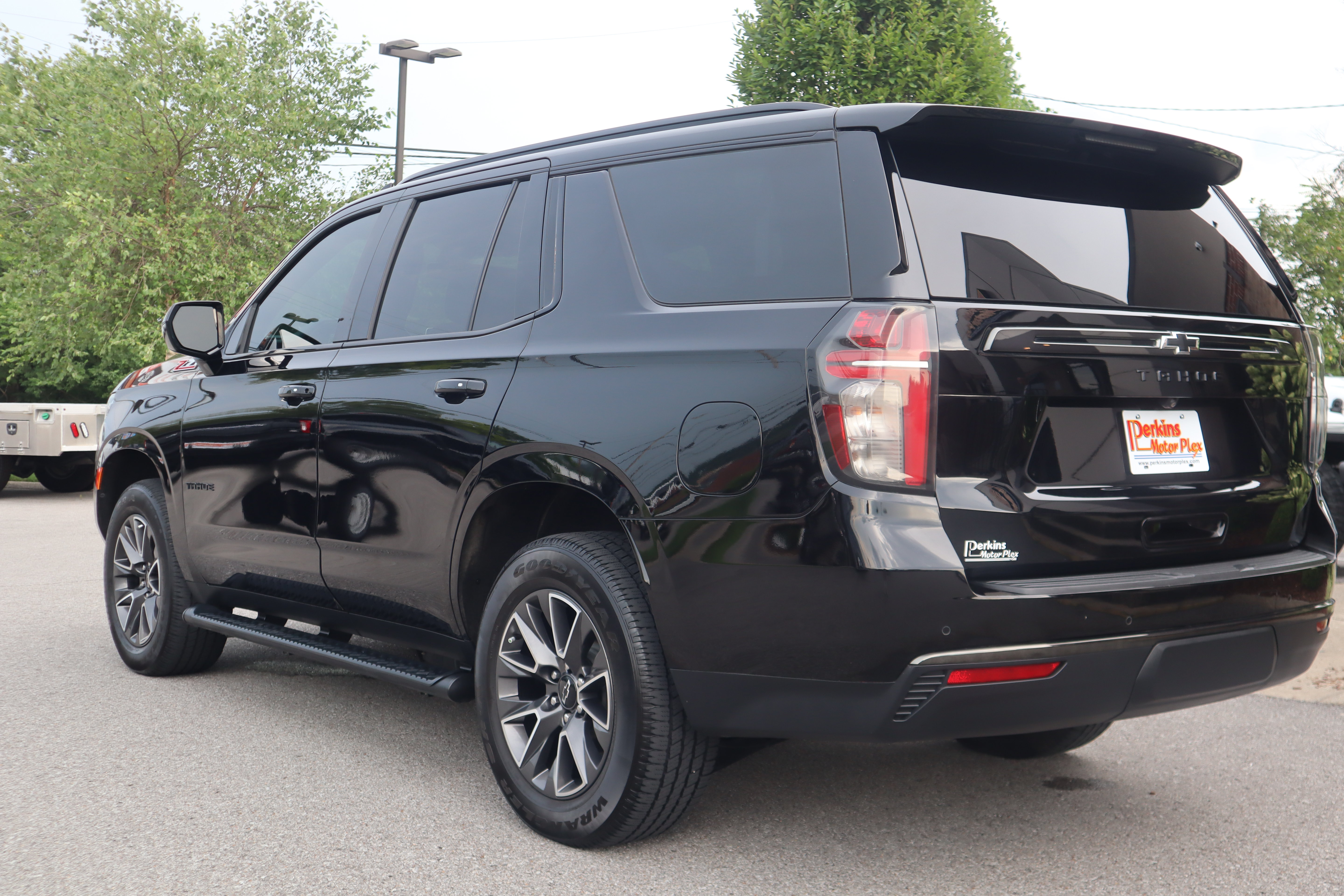 Used 2021 Chevrolet Tahoe Z71 AWD/4WD image 9