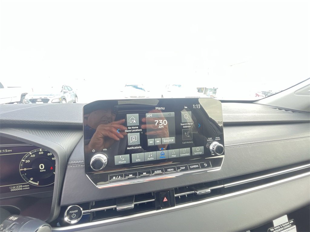 New 2025 Mitsubishi Outlander SE image 16