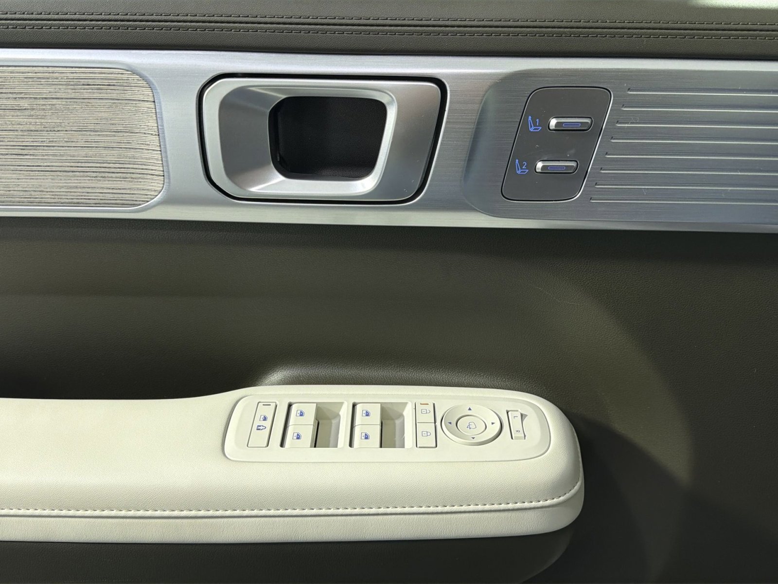 Used 2024 Hyundai Santa Fe Calligraphy AWD/4WD image 39