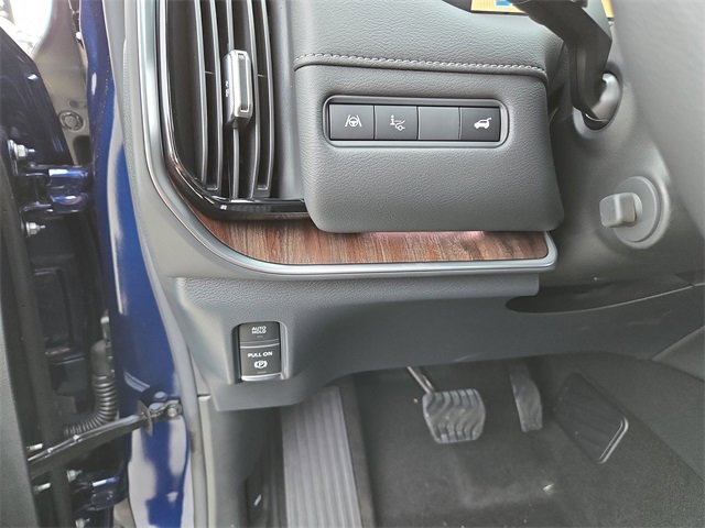 New 2026 Nissan Armada Platinum image 17