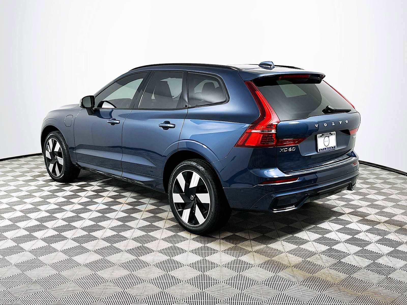 Certified 2025 Volvo XC60 T8 Plus w/ Protection Package Premier image 5