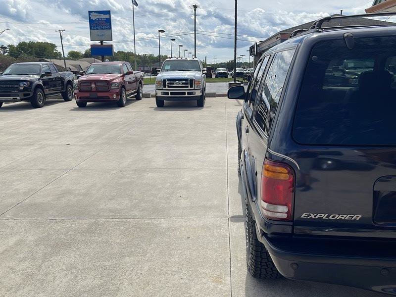 Used 2000 Ford Explorer Limited AWD/4WD image 14