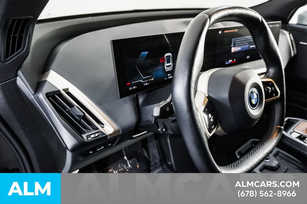 Used 2023 BMW iX xDrive50 w/ Premium Package AWD/4WD image 34