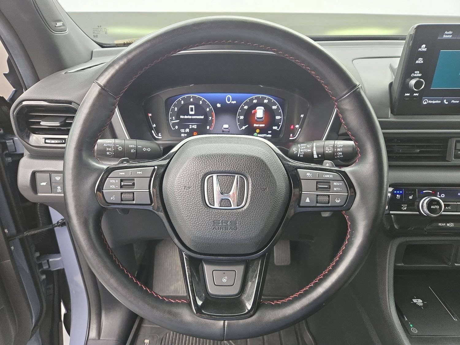 Used 2025 Honda Pilot Black Edition image 13