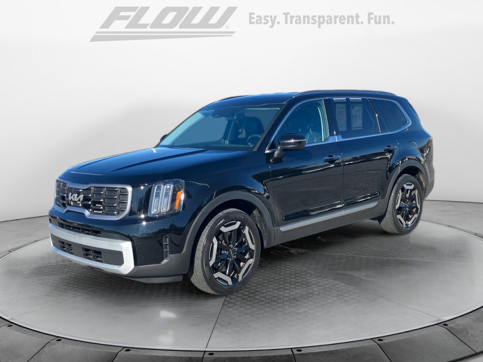 Used 2023 Kia Telluride S image 4