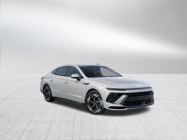 New 2026 Hyundai Sonata SEL FWD image 2