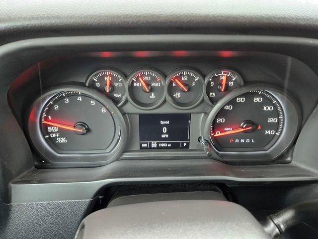 Used 2024 Chevrolet Silverado 1500 Custom Trail Boss w/ Dark Appearance Package AWD/4WD image 18
